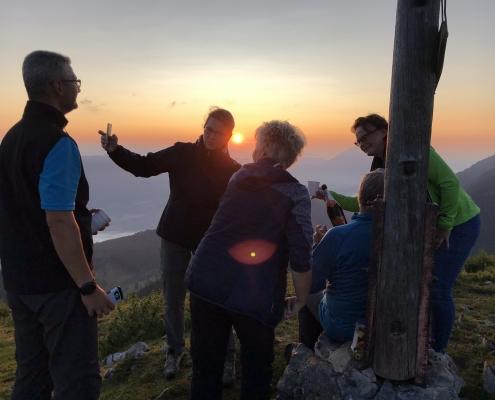 Einfach unbeschreiblich: Eine Sonnenaufgangs-Wanderung in den Bergen!