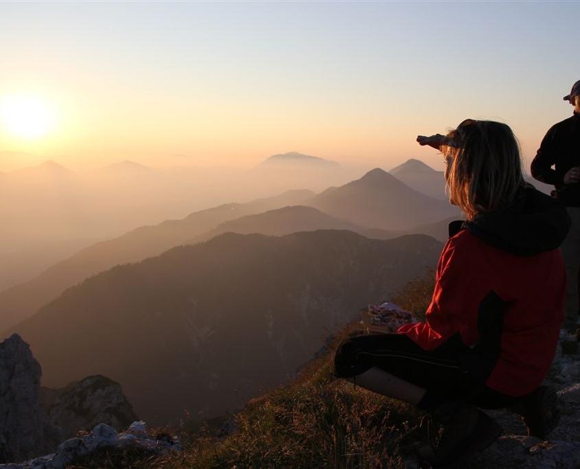 Simply indescribable: a sunrise hike in the mountains!