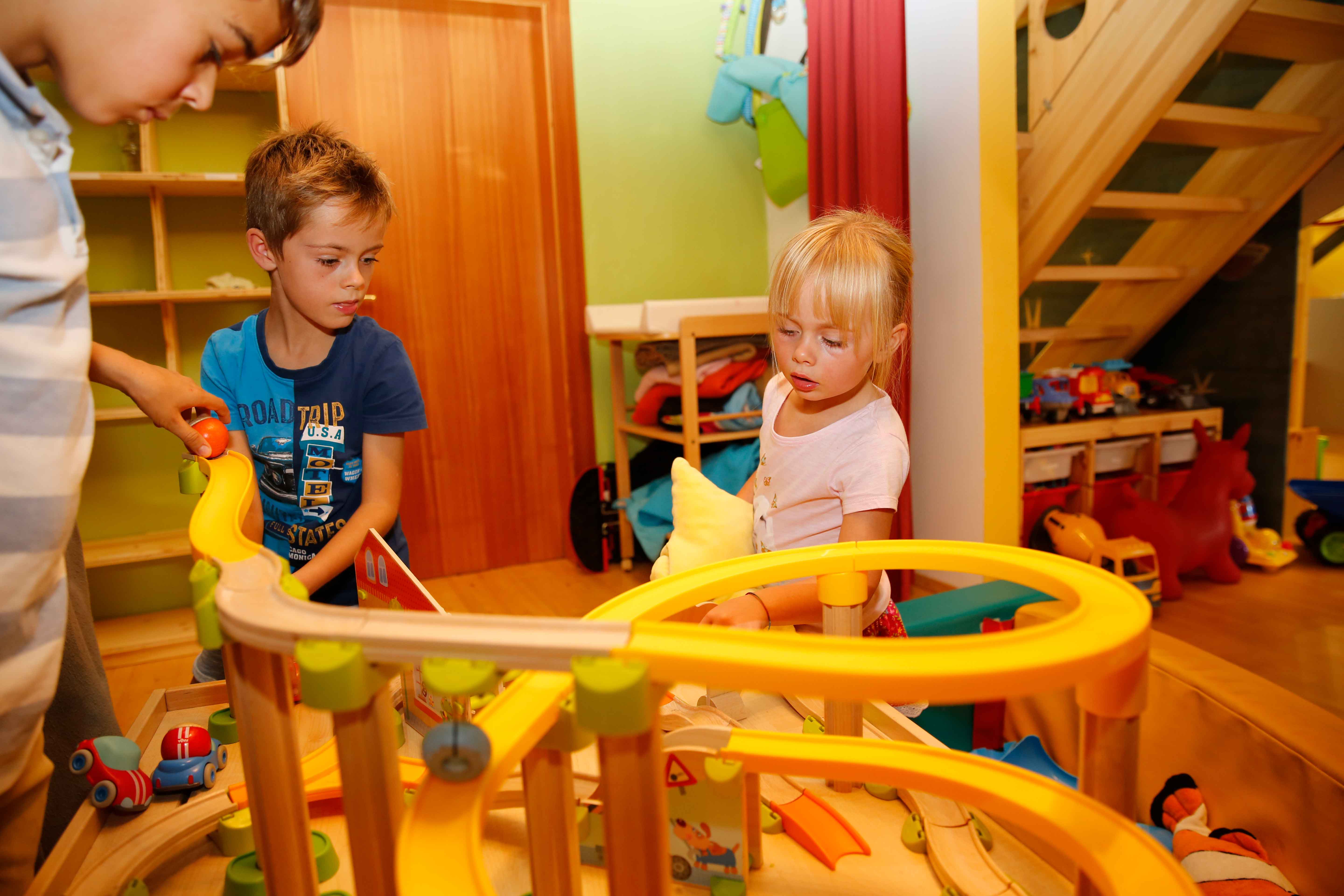 Kinderhotel Ramsi - Playing indoors